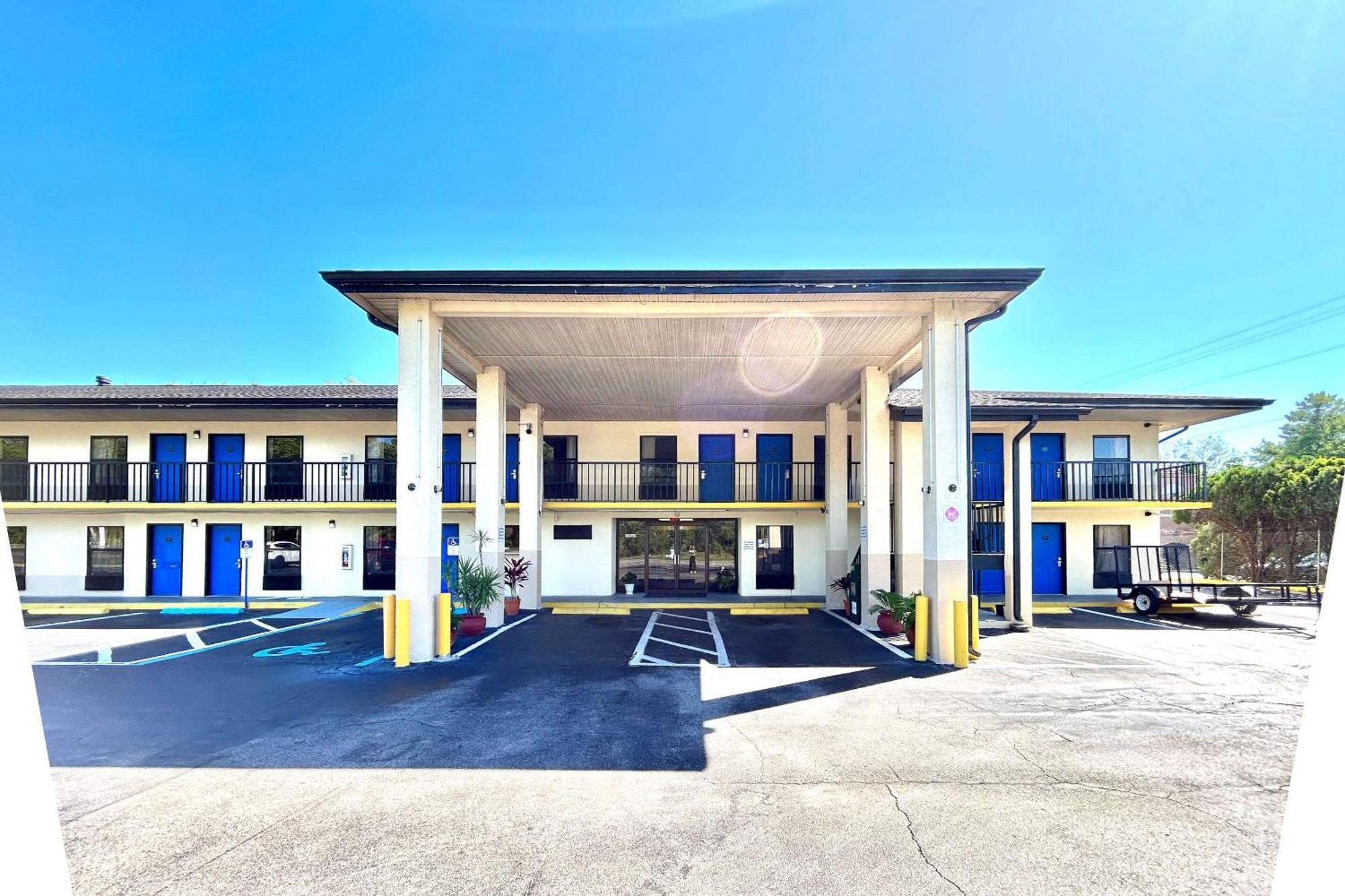 אלאצ'ואה High Springs Inn Soon To Be Clarion Pointe מראה חיצוני תמונה