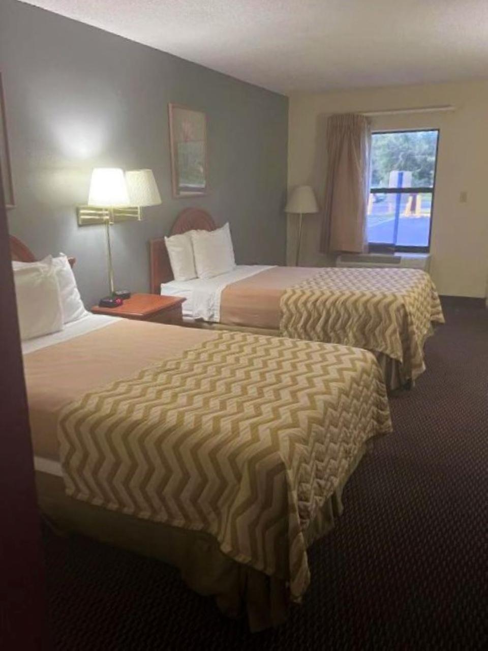 אלאצ'ואה High Springs Inn Soon To Be Clarion Pointe מראה חיצוני תמונה