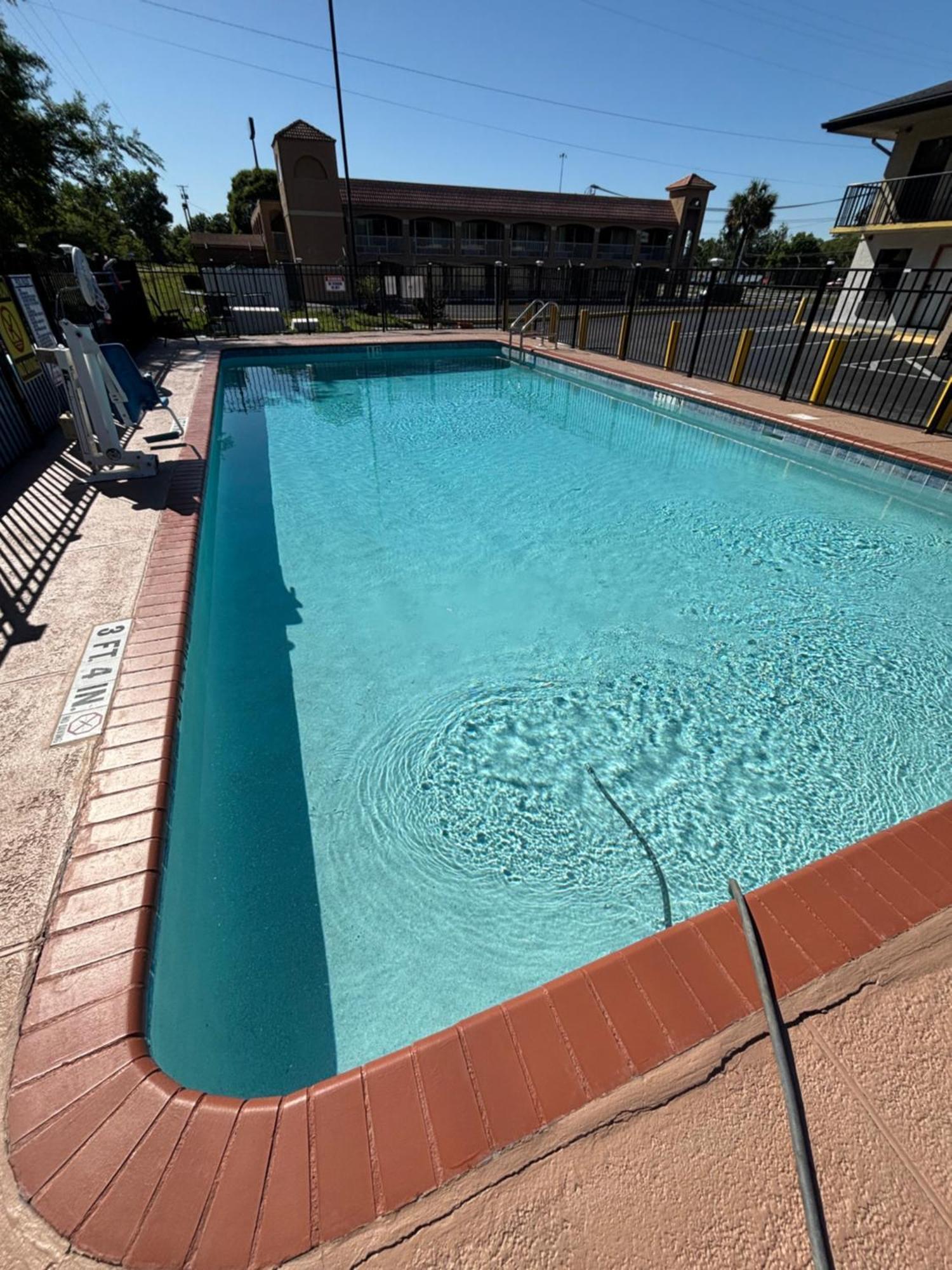אלאצ'ואה High Springs Inn Soon To Be Clarion Pointe מראה חיצוני תמונה