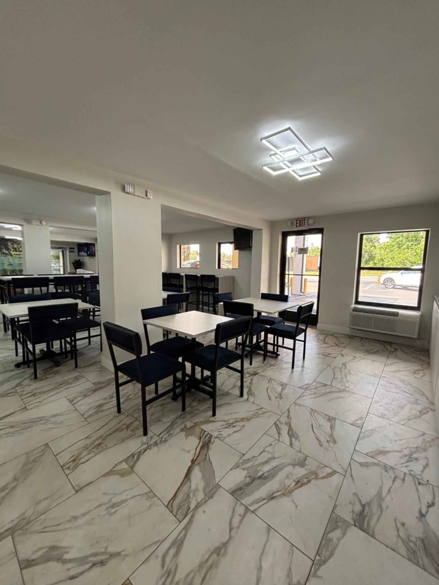 אלאצ'ואה High Springs Inn Soon To Be Clarion Pointe מראה חיצוני תמונה