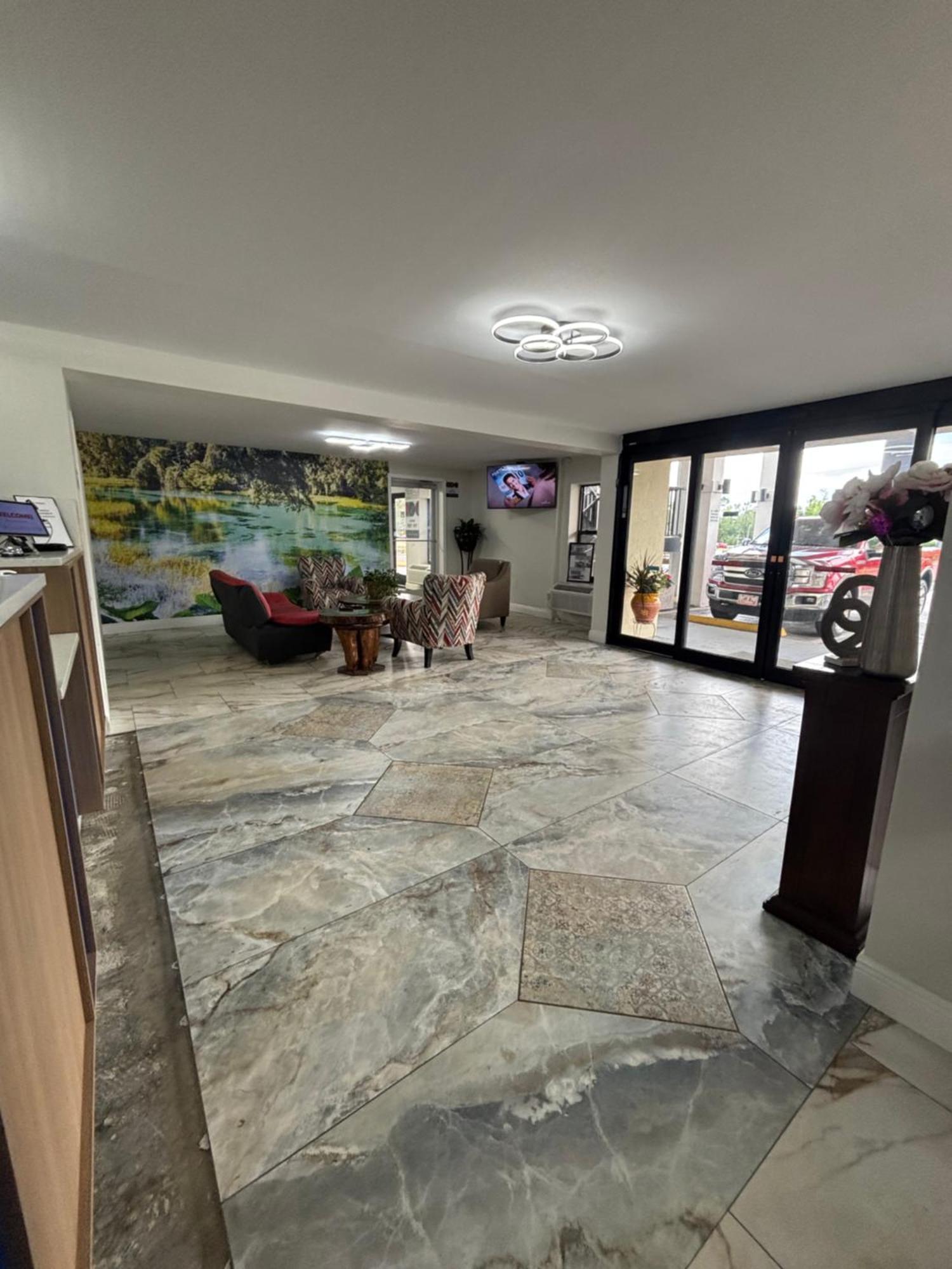אלאצ'ואה High Springs Inn Soon To Be Clarion Pointe מראה חיצוני תמונה