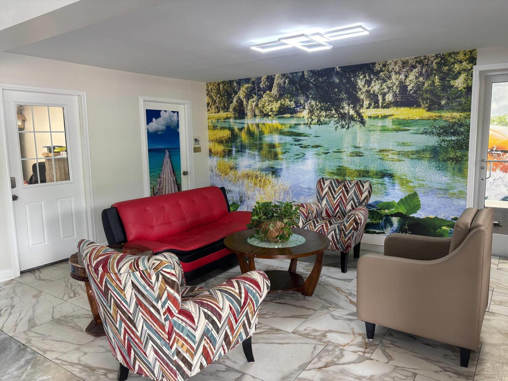 אלאצ'ואה High Springs Inn Soon To Be Clarion Pointe מראה חיצוני תמונה