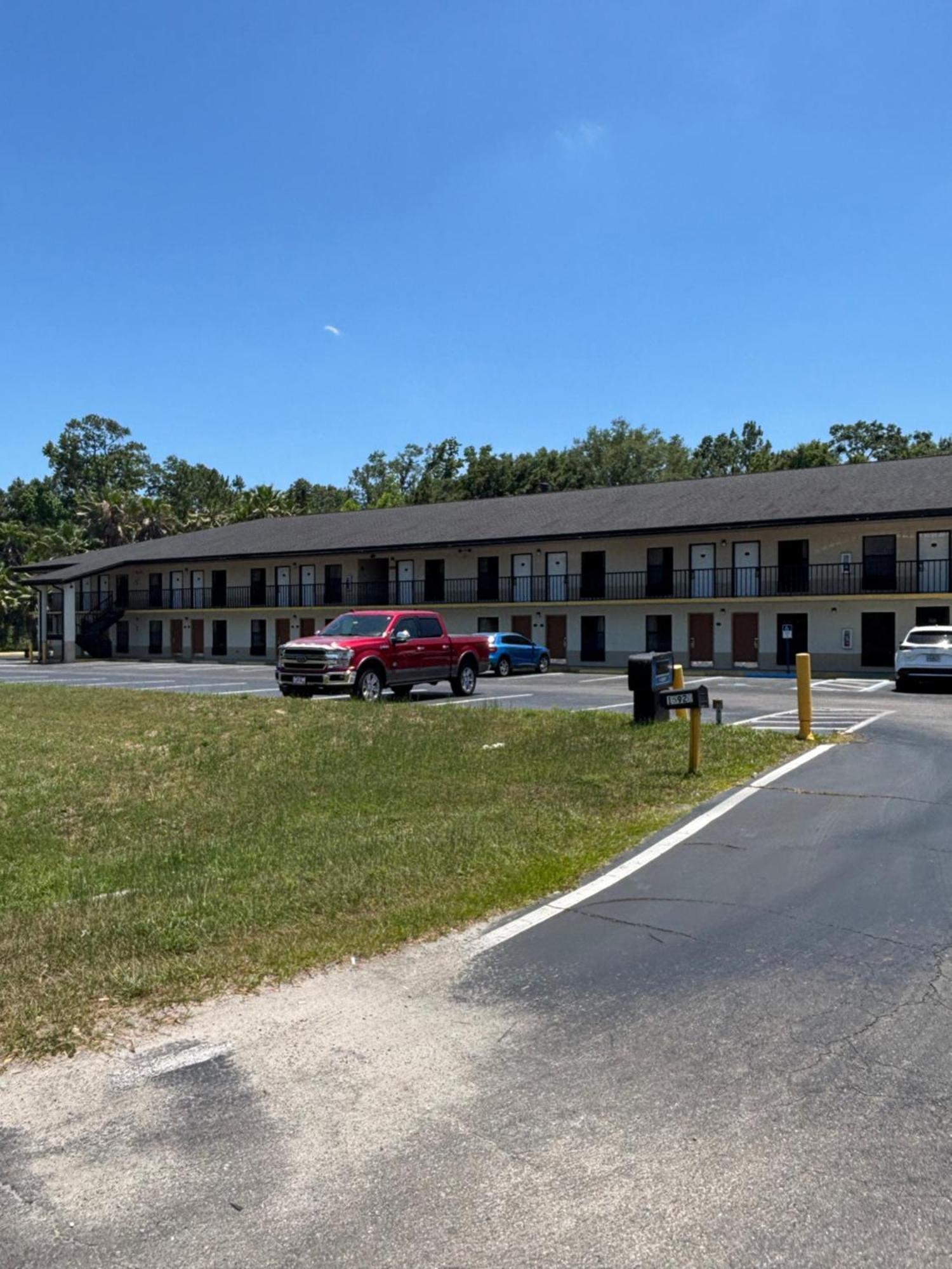 אלאצ'ואה High Springs Inn Soon To Be Clarion Pointe מראה חיצוני תמונה