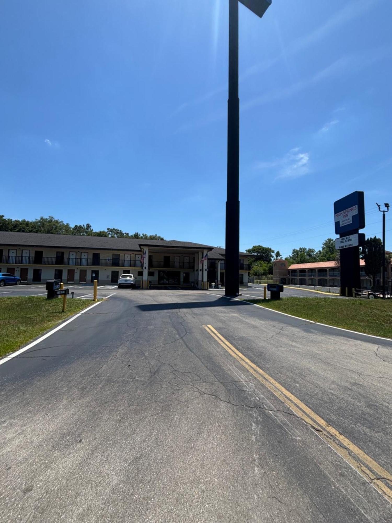אלאצ'ואה High Springs Inn Soon To Be Clarion Pointe מראה חיצוני תמונה