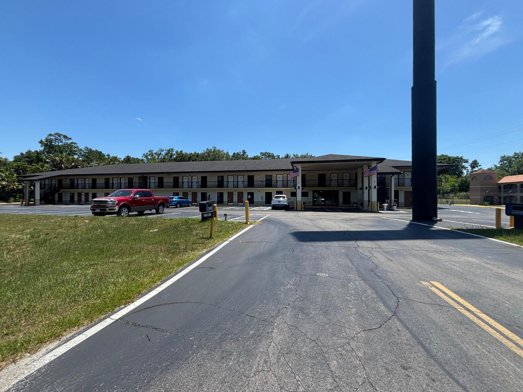 אלאצ'ואה High Springs Inn Soon To Be Clarion Pointe מראה חיצוני תמונה